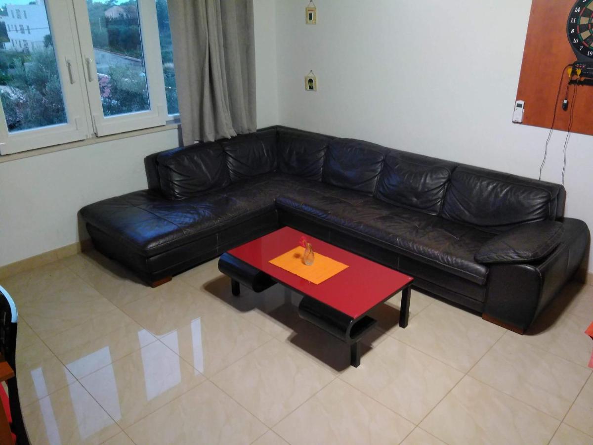 Manora Sucuraj 2 Bedroom Apartment Екстериор снимка