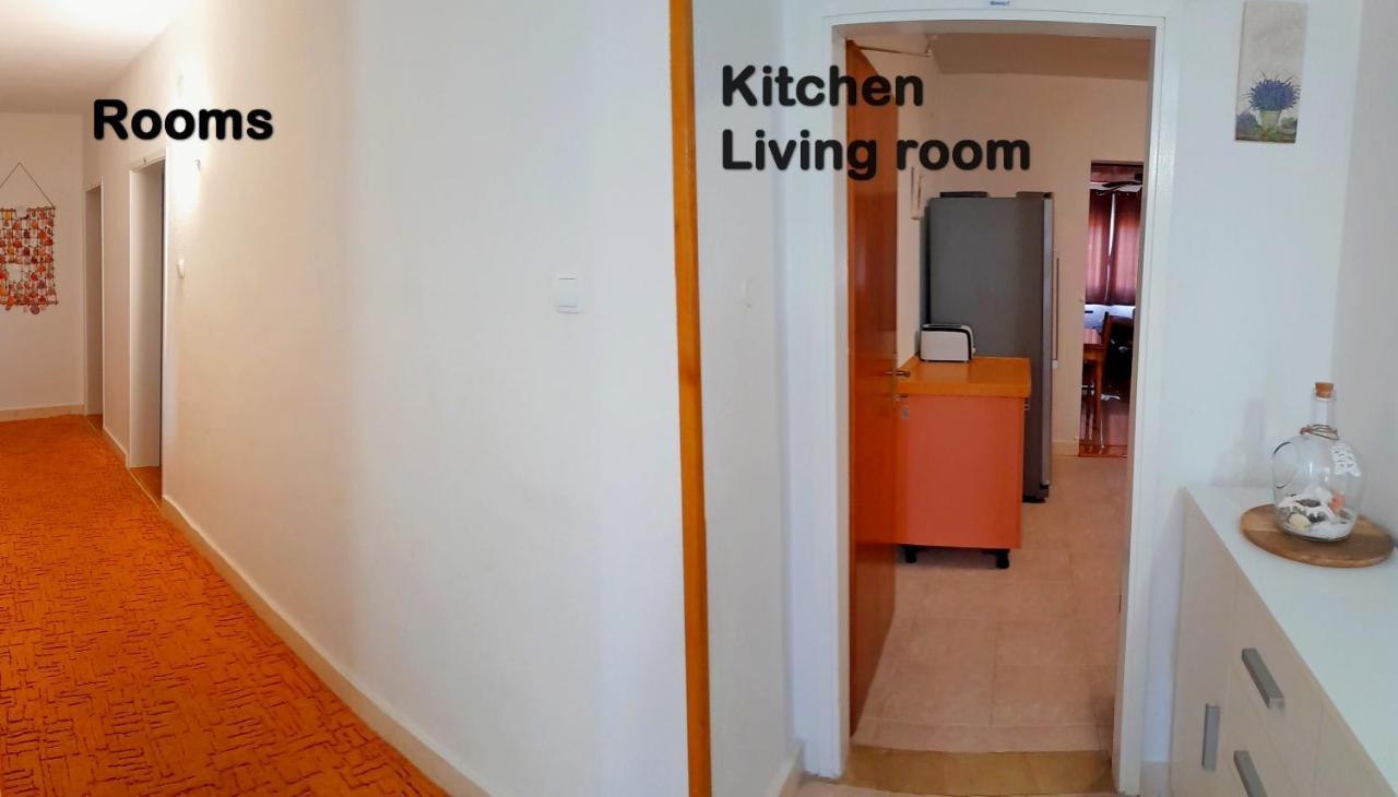 Manora Sucuraj 2 Bedroom Apartment Екстериор снимка